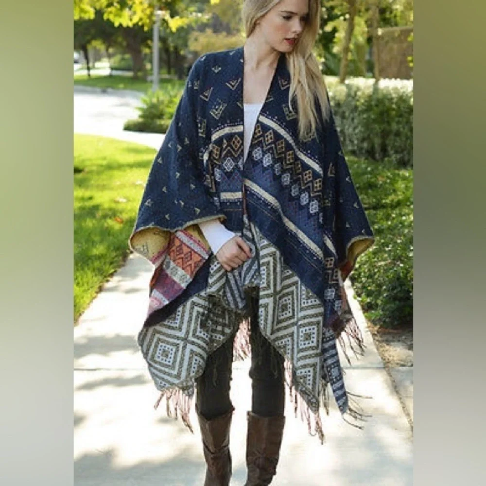 Love Stitch poncho 💙💛❤️